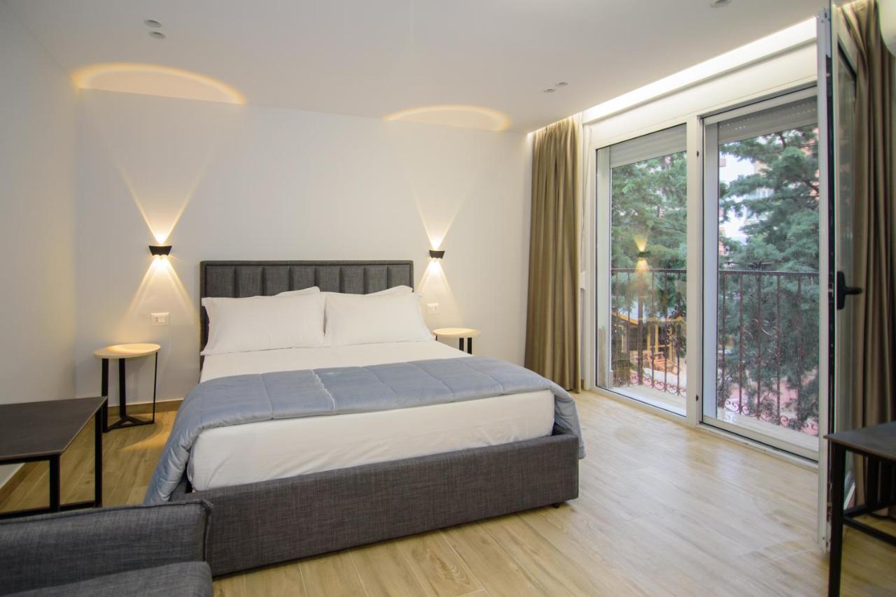 Palm Side Hotel Vlore Luaran gambar