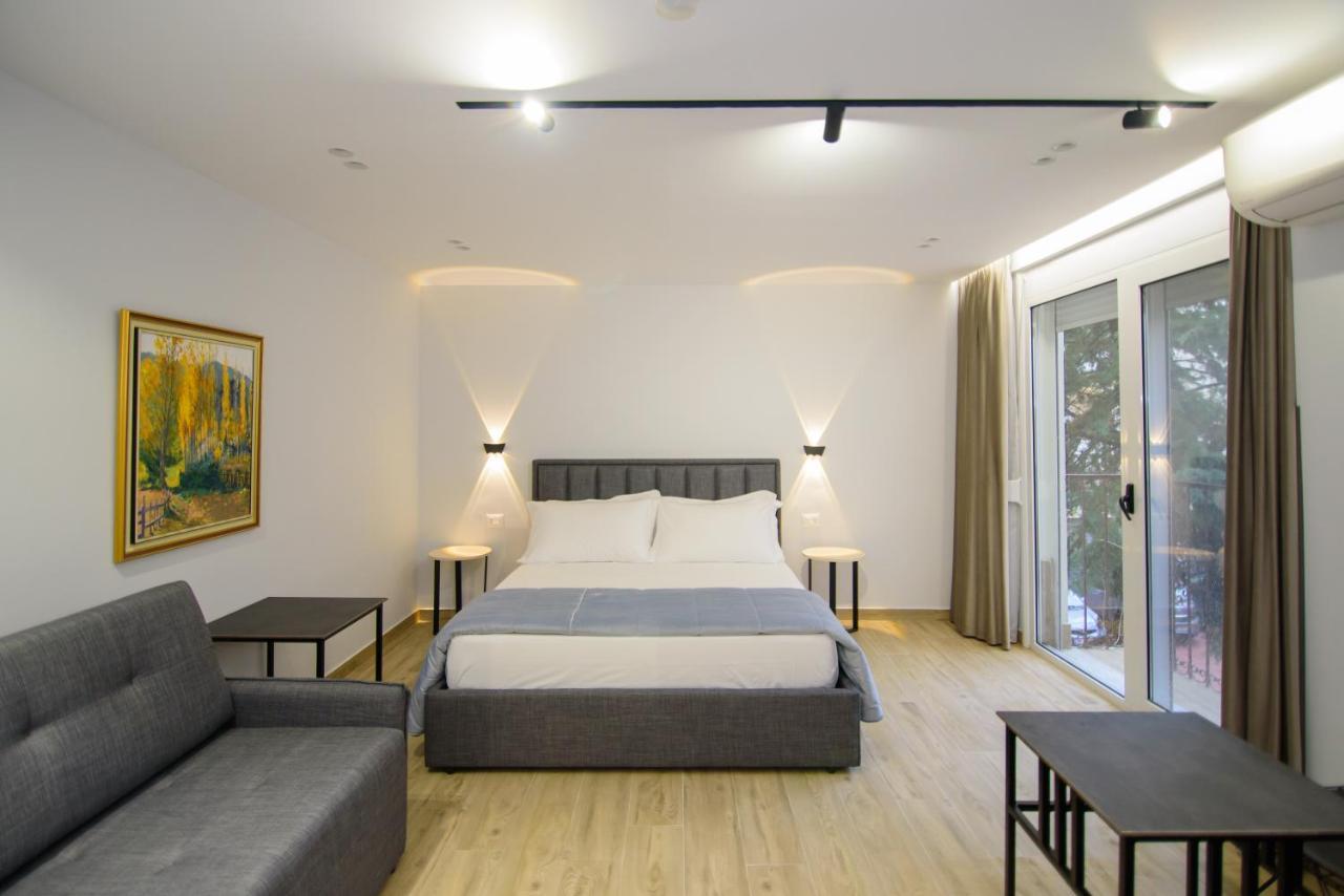 Palm Side Hotel Vlore Luaran gambar