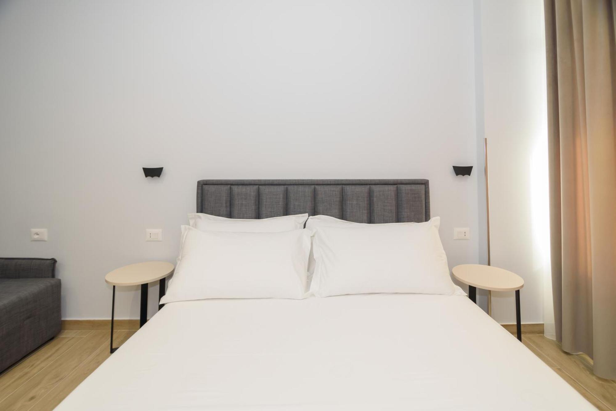 Palm Side Hotel Vlore Bilik gambar